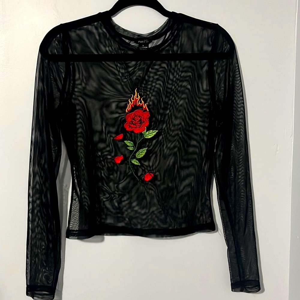 Burning rose black mesh top